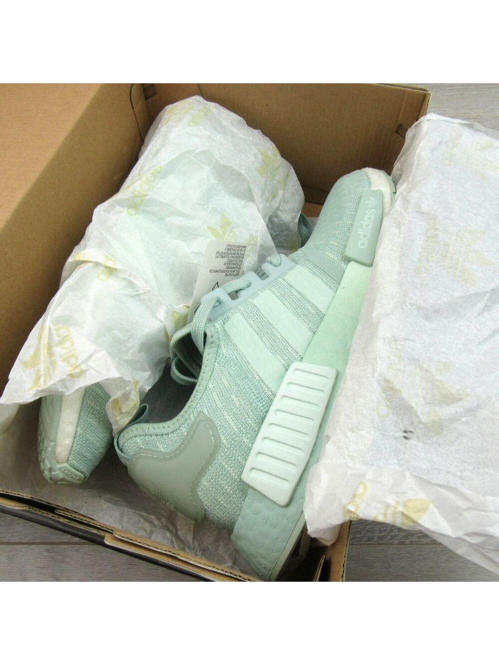 Adidas NMD R1 Athletic Shoes Womens Size 8.5 Green NEW - Picture 14 of 16